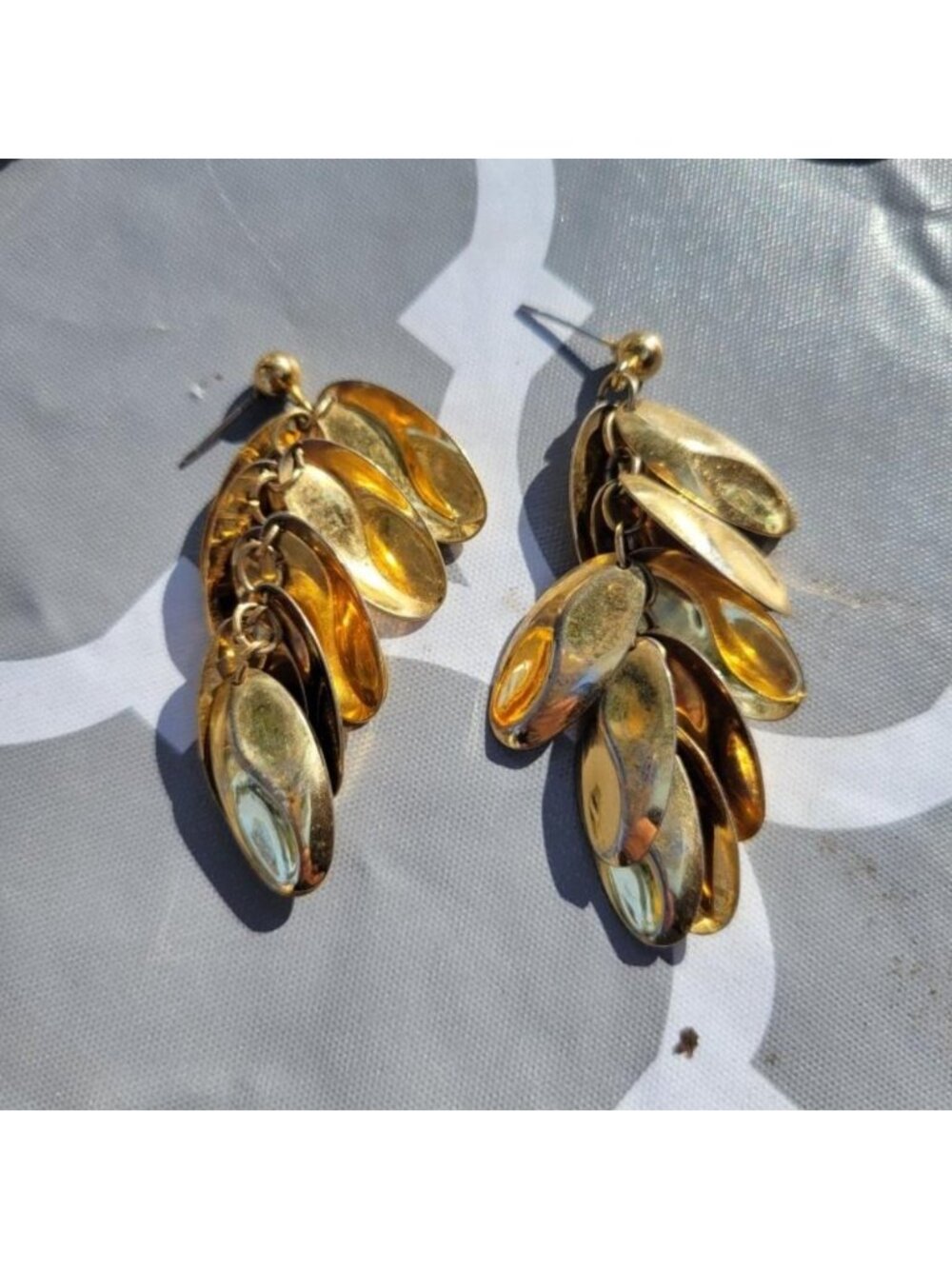 Set of 4 1980's Goldtone Pierced Earrings - Picture 5 of 6